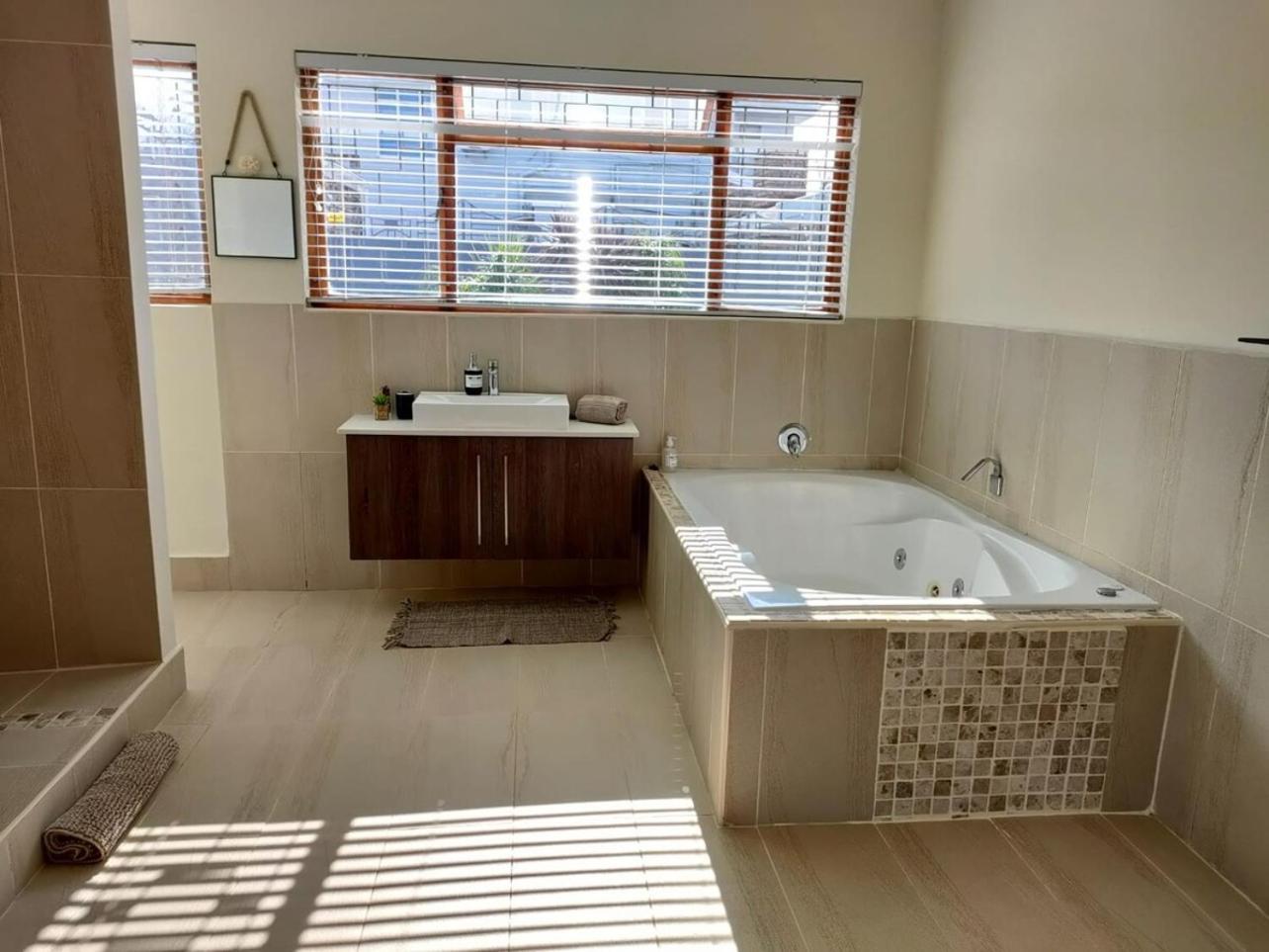 Villa Luxury Living On Westview à Port Elizabeth Extérieur photo