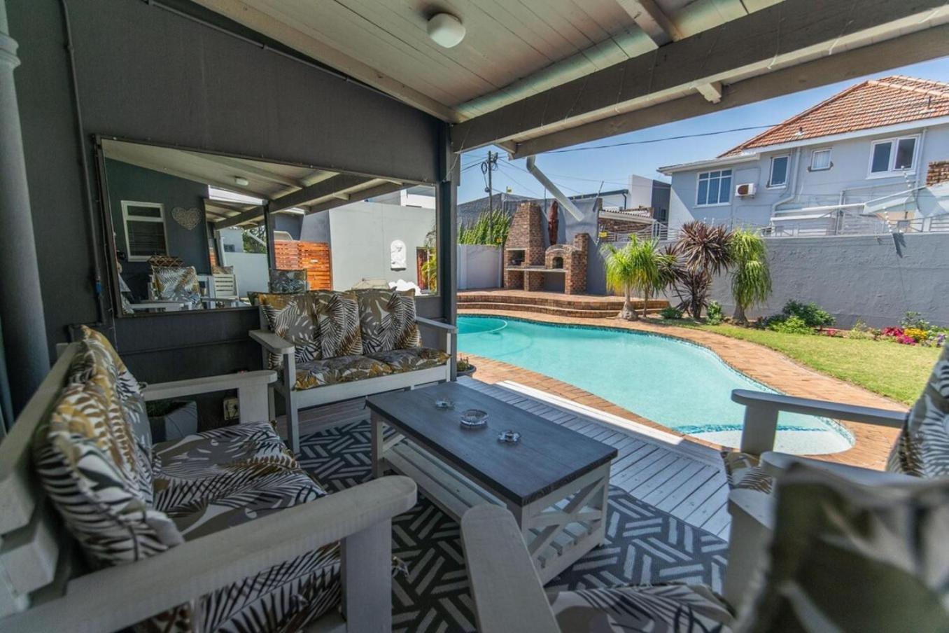 Villa Luxury Living On Westview à Port Elizabeth Extérieur photo