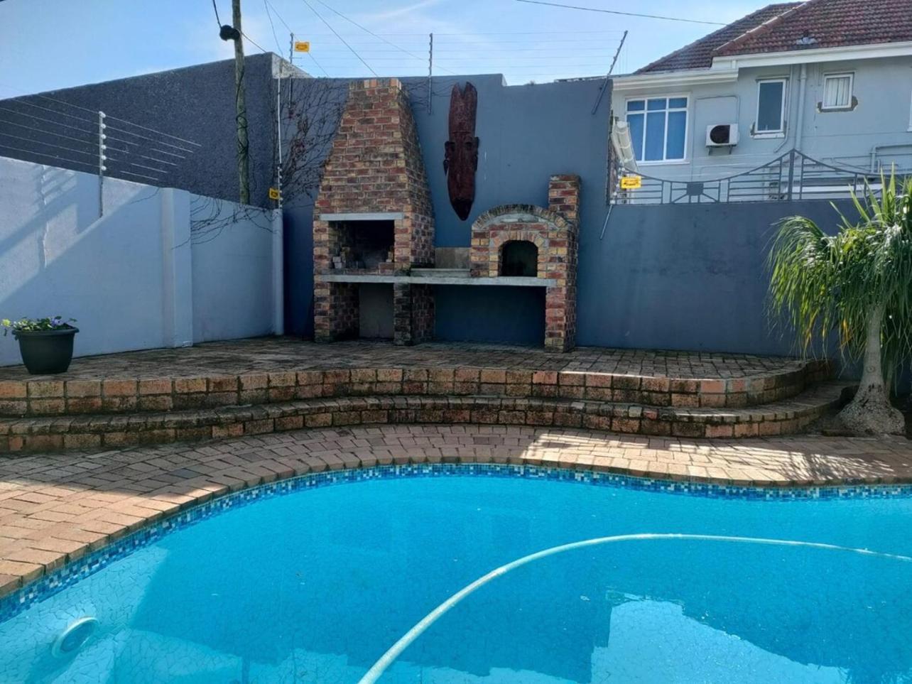 Villa Luxury Living On Westview à Port Elizabeth Extérieur photo