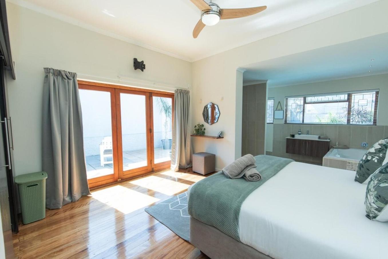 Villa Luxury Living On Westview à Port Elizabeth Extérieur photo